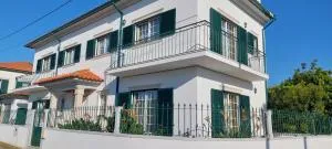 Lagoon & Country Side Home - Aradas