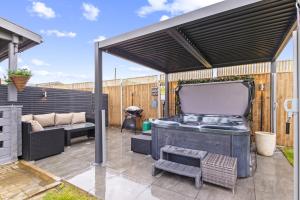 Nestledstays- The Farm Lodge