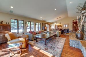 Private Patio and Gas Grill Stunning Truckee Home