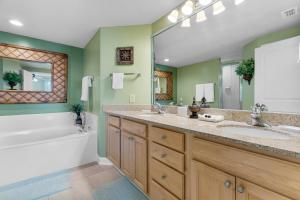 Beachfront Bliss Luxe 3BR Condo at Marisol Complex