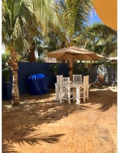 3AP Beachy 1 bedroom 1 Bath Pool Lrg Patio