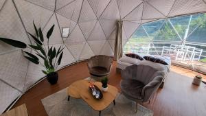 Syameens Glamping Dome - Queen Bed