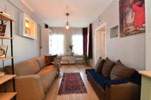 Taksim Fish Market Down Town Heart Of Istanbul Beyoglu