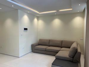 Gżira Promenade 3-Bedroom, Steps from Ferry to Valletta by Malta Weekend