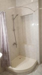 3-Х местный номер с балконом в старом Батуми