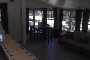 Walk downtown or enjoy deck, hot tub and wet bar