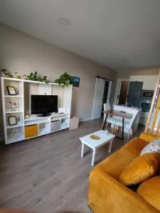 EL PISITO DEL TABLERO - La Juncia