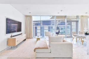 Premium 2+1 BR condo in the heart of Bluewaters Island