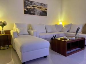 Two-Bedroom Apartment - Unique Privacy and Location