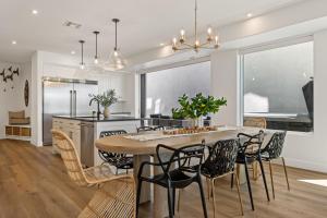Five-Bedroom House room in The Sapphire Blanc home