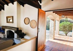 Espaciosa y cálida en medio de gran parque