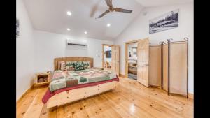 #2 Cottage Like Suite With Private Hot Tub