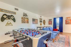 Family-Friendly Home: 6 Mi to Downtown Mobile!