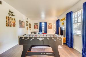 Family-Friendly Home: 6 Mi to Downtown Mobile!