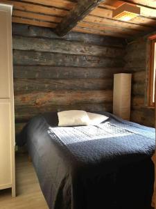 Keloparitalon loma-asunto Ylläs-näkymällä ja paljulla