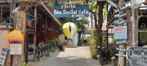 Blue Sunset Hostel