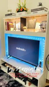 TAL Staycation 1 Bedroom 1 Bathroom & Kitchen ,Neflix,up to 300 to 400 mbps high speed internet cozy,spacious,accessible new condo unit at SMDC Trees Residence Quezon City - Sapang Alat