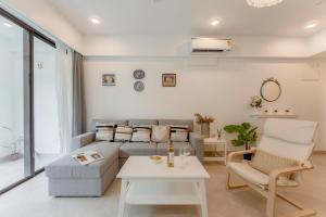 1BR Apt in Candolim with Pool, 5 mins from Beach