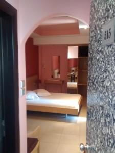 Double Room with Extra Bed room in Hotel Niki Piraeus