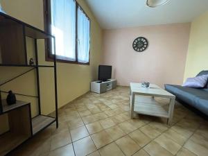 Appartements Appartement au bord du lac avec terrasse : photos des chambres