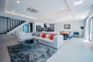 Serenity Jomtien Pool Villa