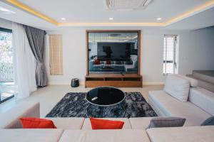 Serenity Jomtien Pool Villa