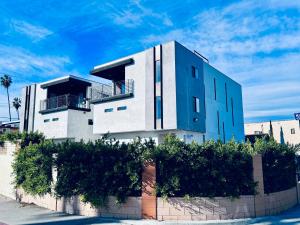 Cozy Chamber 3 BR Hollywood Townhouse