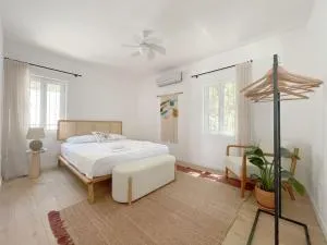 Private Villa 5-Bedroom with Pool and Sea View in Central Bodrum - Kocaalagölköy