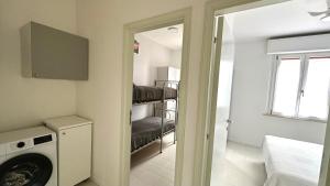 M095 - Marcelli, trilocale ristrutturato a 100 m dal mare