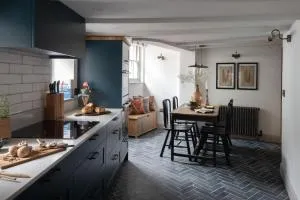 Kittiwake Cottage - Charming harbour-side cottage, luxury interiors - Port Isaac