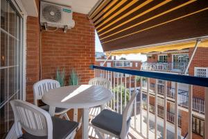 AT122 Con piscina y airco, 150m de la playa