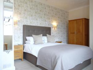 Premium Double Room - First Floor room in The Cliffbury