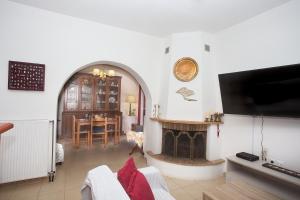 Elenis House by Corfuescapes