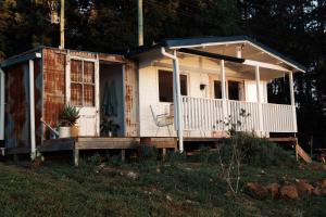 Byron Hinterland Rustic Off Grid Cabin