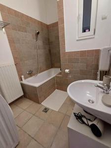 New 2BR Apt near Andrassy av. and Varosliget