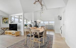 4 Bedroom Beautiful Home In Løkken