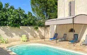 Gorgeous Home In Rognonas With Wifi - Barbentane