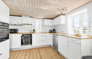 Nice Home In Grenaa With Wifi