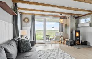 2 Bedroom Beautiful Home In Hurup Thy