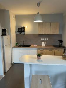 Appartement 2 chambres avec terrasse et garage