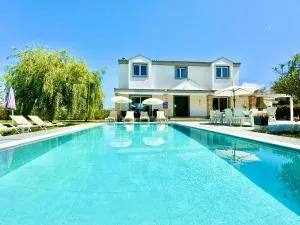 Villa Rubina Sidari with private pool by DadoVillas - Kounavádhes