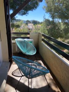 T2 tout confort et moderne, climatisé avec balcon et parking, à 10 min du port et de la plage