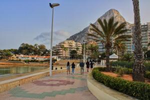 Calpe apartamento a estrenar 1a línea playa y piscina