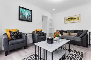 3 Bedroom House close to Dartford Station - Slades Green