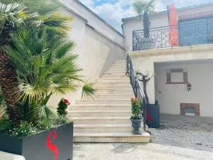 香槟多迈纳撒克里特住宿加早餐旅馆 - 埃佩尔奈