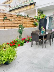 Casita unifamiliar junto al mar