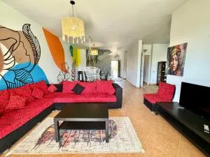 Spacious 5BR Cozy Beachfront Villa - Stunning Views - Suez