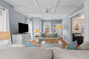 Cozy Large Home in Harwich with Patio near Wequassett Resort