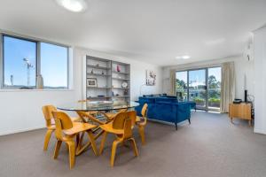 Spacious and Cosy Apt with Great Views in Braddon - Hosted by CanStay