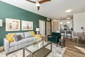 Landing at The Eddy at Riverview - 2 Bedrooms in West End - 马布勒顿